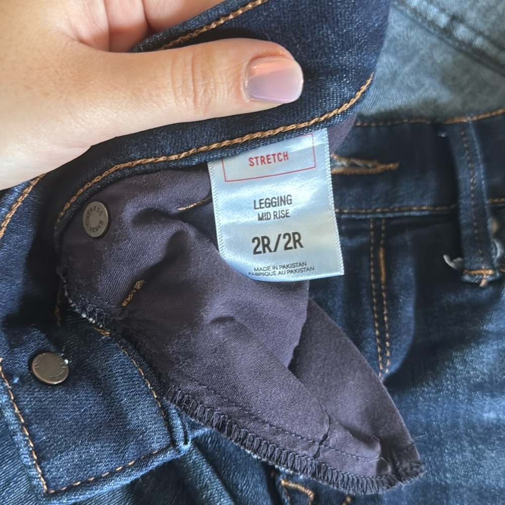 Express Legging Mid Rise Jeans - Picture 5 of 6